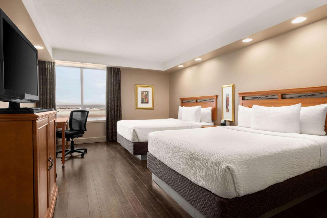 Royal Hotel Calgary, Trademark Collection By Wyndham Eksteriør bilde
